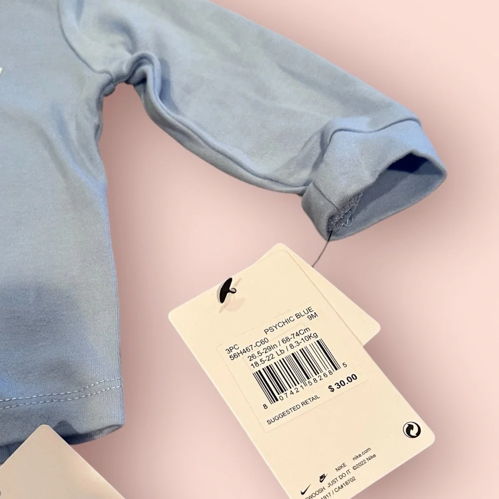 NWT Baby Nike Light Blue Baby Two-Piece Set with 'Just Do It' Graphic Size 9 Mon - Picture 4 of 9